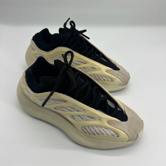 Adidas Yeezy Boost 700 V3 size 6.5 No Box - Picture 2 of 11